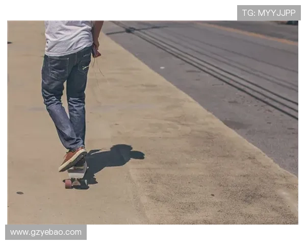 广州滑板队进攻战术解析与滑板热点的深度探讨