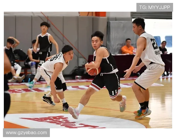 武汉篮球队与上海篮球队赛后技术分析与战术总结