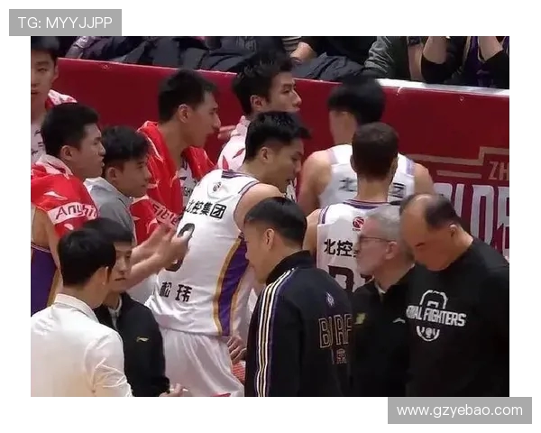 浙江稠州迎战北控篮球队双方实力对决引发球迷热议