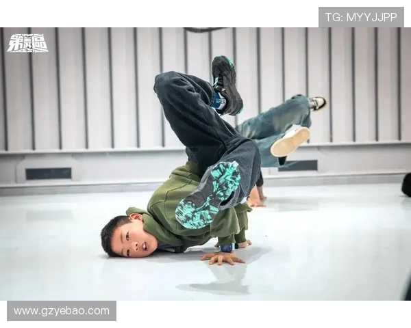 街舞逆袭:见证北京街舞队从默默无闻到璀璨舞台的奋斗历程 街舞逆袭:见证北京街舞队从默默无闻到璀璨舞台的奋斗历程