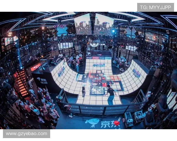 成都极限运动队边路渗透战术解析与应用探讨