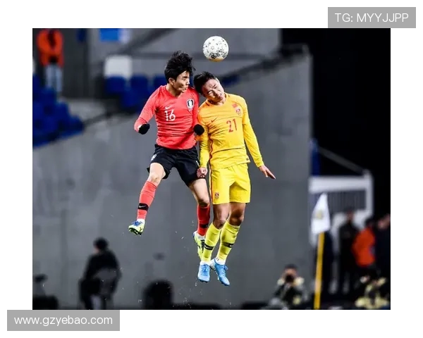 杭州足球队配合引发热议球迷热议战术选择与团队默契问题